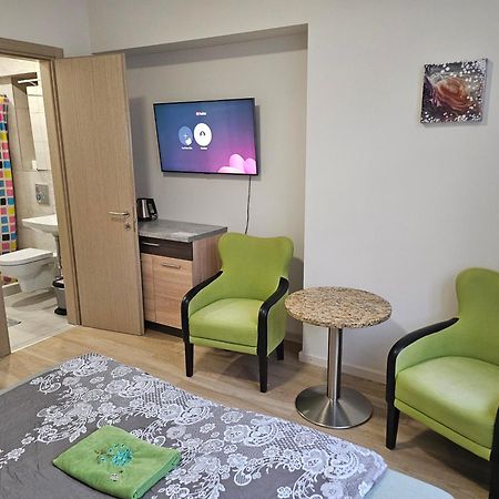 Kauno Apartamentai King Size Bed カウナス エクステリア 写真